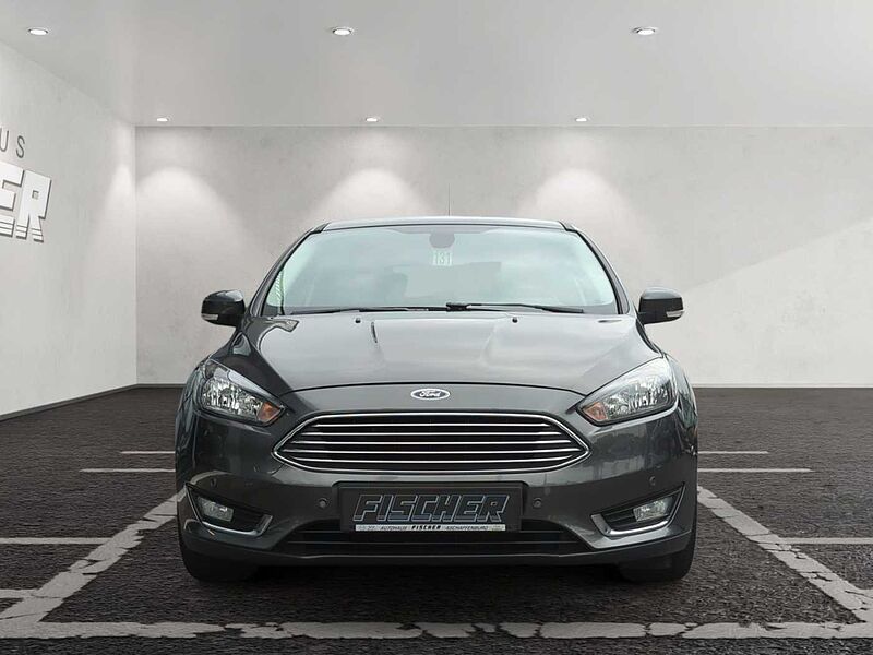 Ford Focus Lim. 1.5 TDCi Titanium Navi Design-Paket Winter-Paket