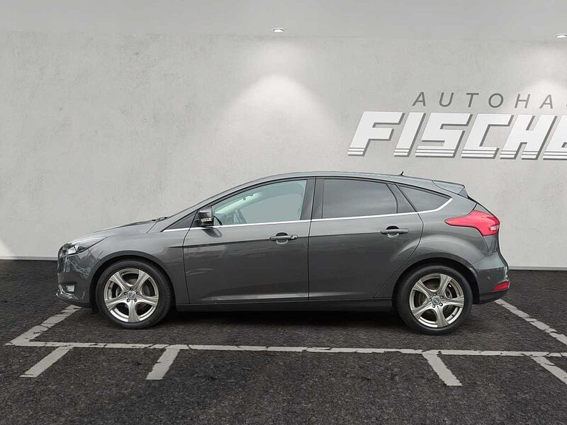 Ford Focus Lim. 1.5 TDCi Titanium Navi Design-Paket Winter-Paket