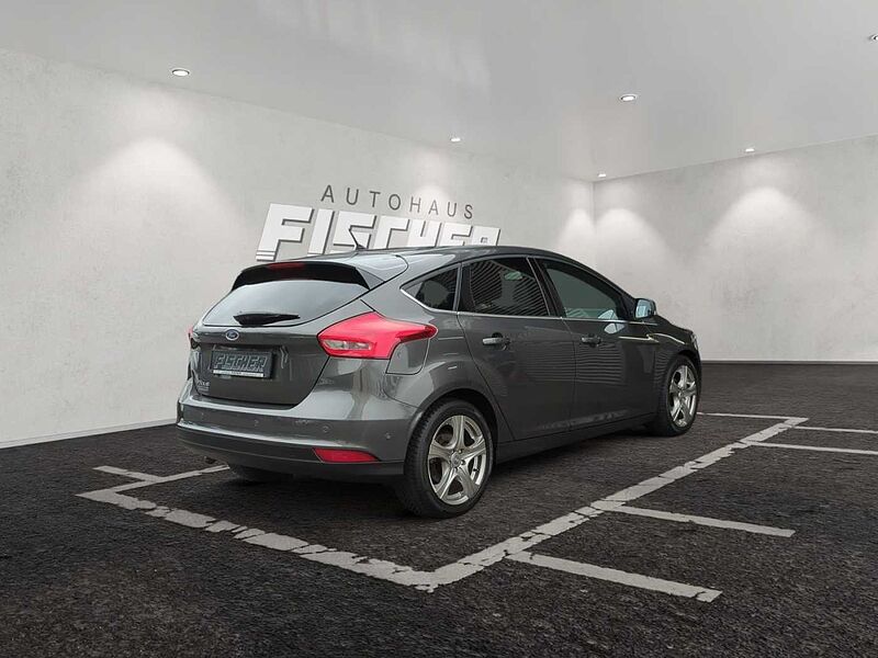 Ford Focus Lim. 1.5 TDCi Titanium Navi Design-Paket Winter-Paket