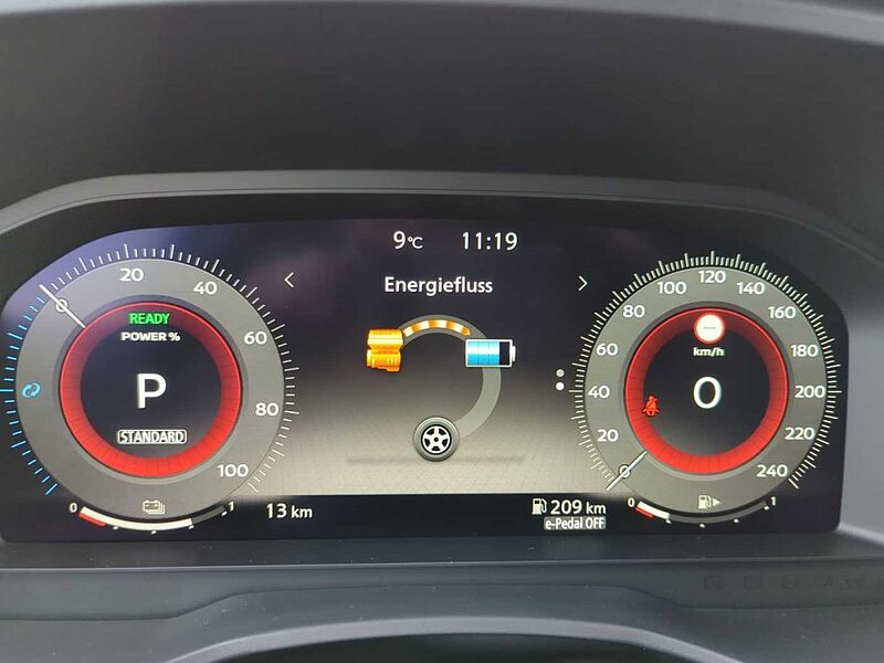 Nissan Qashqai e-Power Black Edition PanoDach HUD Navi 360°-Kamera