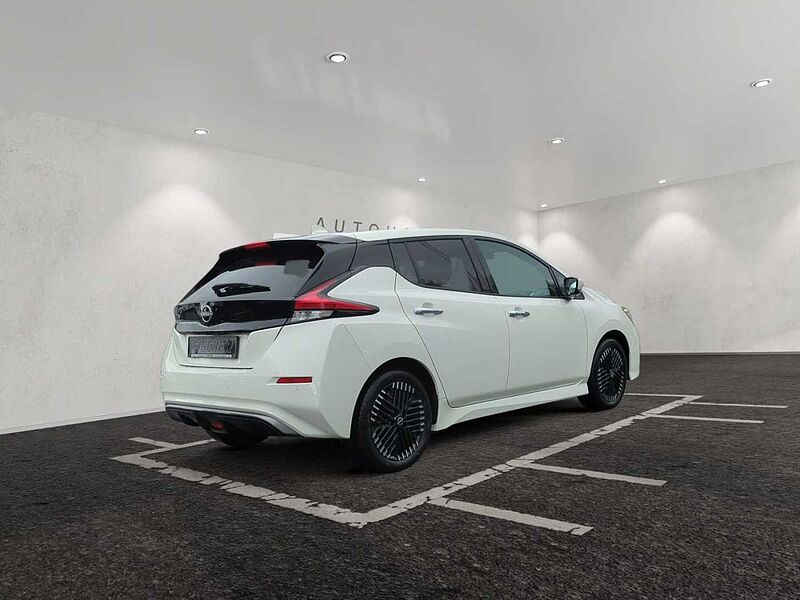 Nissan Leaf MY21 40 kWh N-Connecta LED Winterpaket Navi Kameras Bluetooth