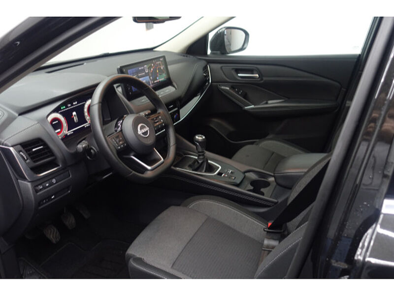 Nissan Qashqai 1.3 N-Connecta Winter-/ Design-/ Businesspaket