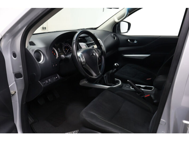 Nissan Navara DC 2.3 N-Connecta AHK Laderaumrollo 360° Navi