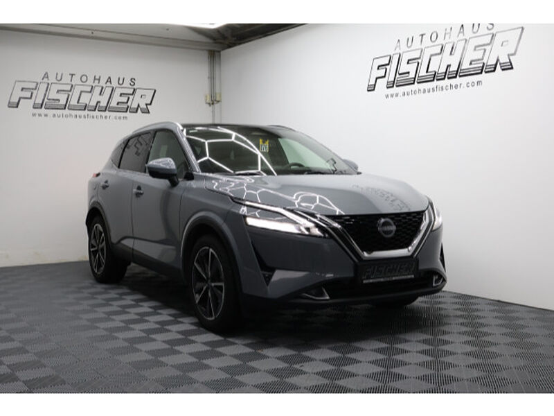 Nissan Qashqai 1.3 Tekna Design-Paket Navi LED Sitzheizung