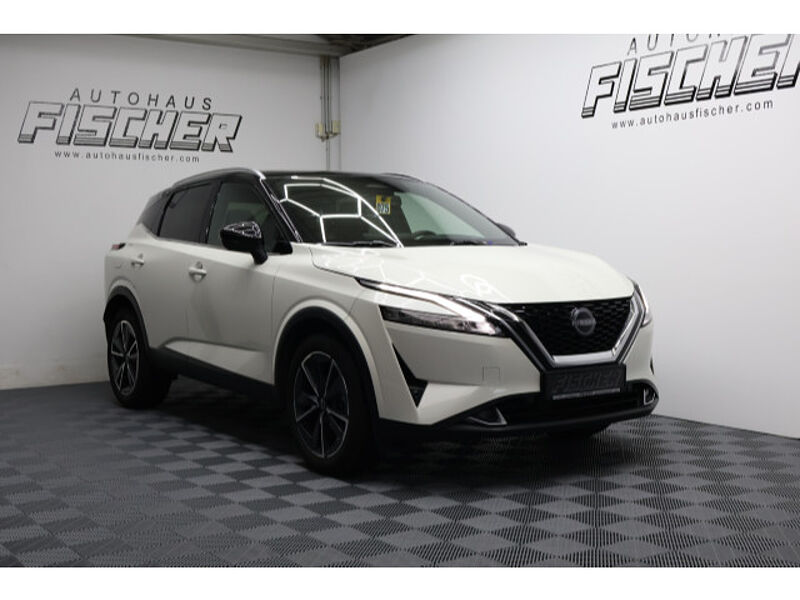 Nissan Qashqai 1.3 Tekna Design-Paket Sitzheizung 2-Farben Navi LED