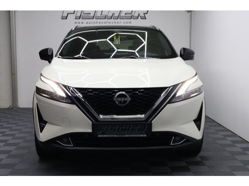 Nissan Qashqai 1.3 Tekna Design-Paket Sitzheizung 2-Farben Navi LED