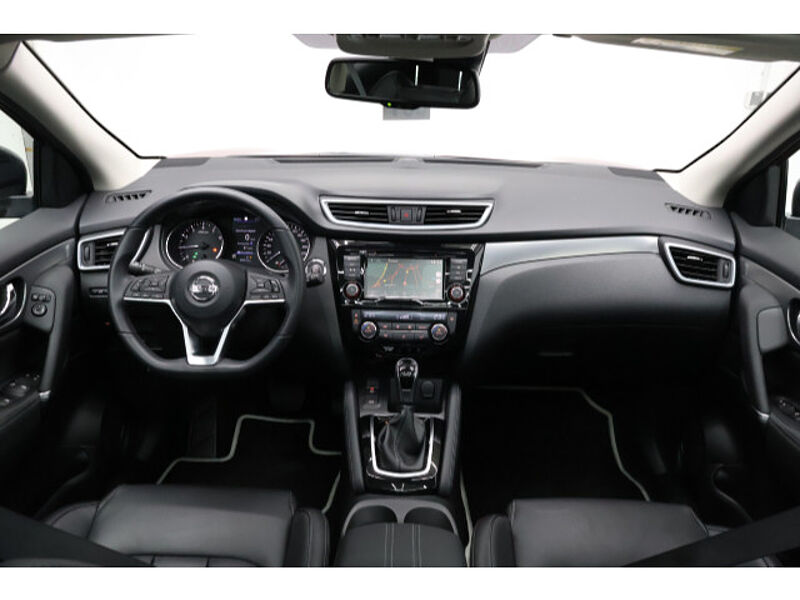 Nissan Qashqai 1.3 Akari Automatik Navi LED 360° Kamera 1.Hand