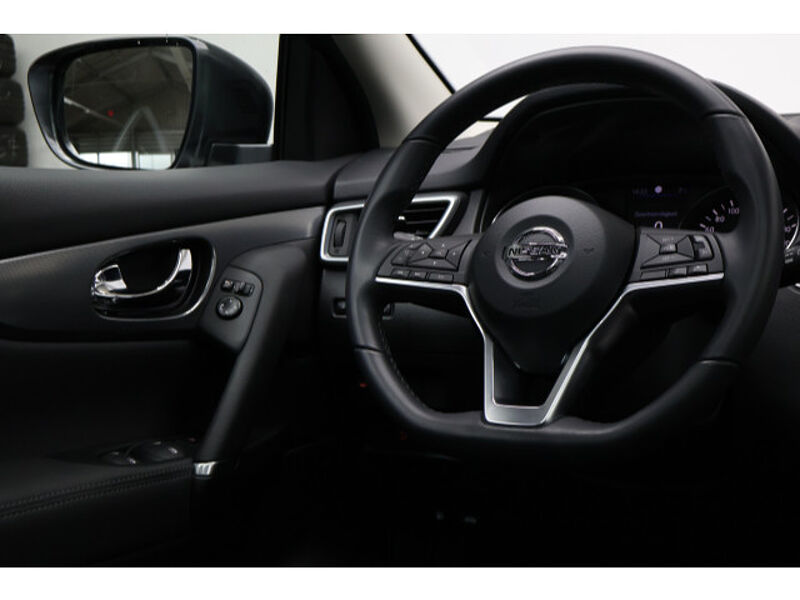 Nissan Qashqai 1.3 Akari Automatik Navi LED 360° Kamera 1.Hand